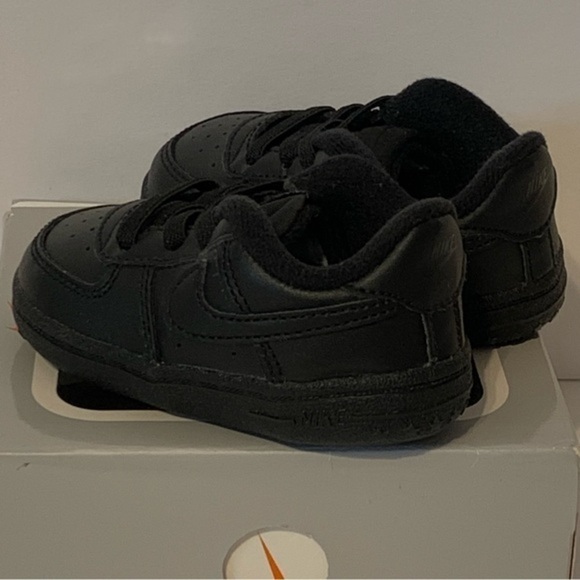 NIB. NIKE Force 1 Crib Booties - Picture 5 of 7